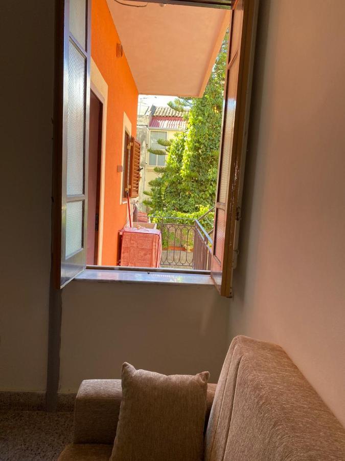 Casa Vacanza Santa Teresa Di Riva Dış mekan fotoğraf